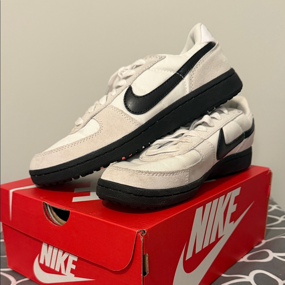 Nike Kids Field General White and Black Sneakers